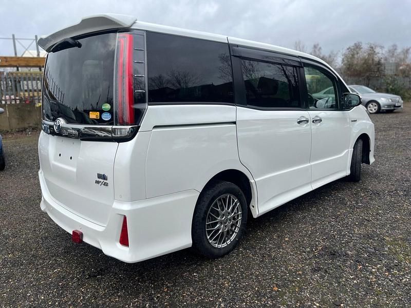 Used Toyota Voxy Luxury 2026 White