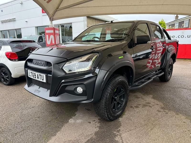 Used Isuzu D-Max 162 HP (119 kW) 2020 Black Pickup