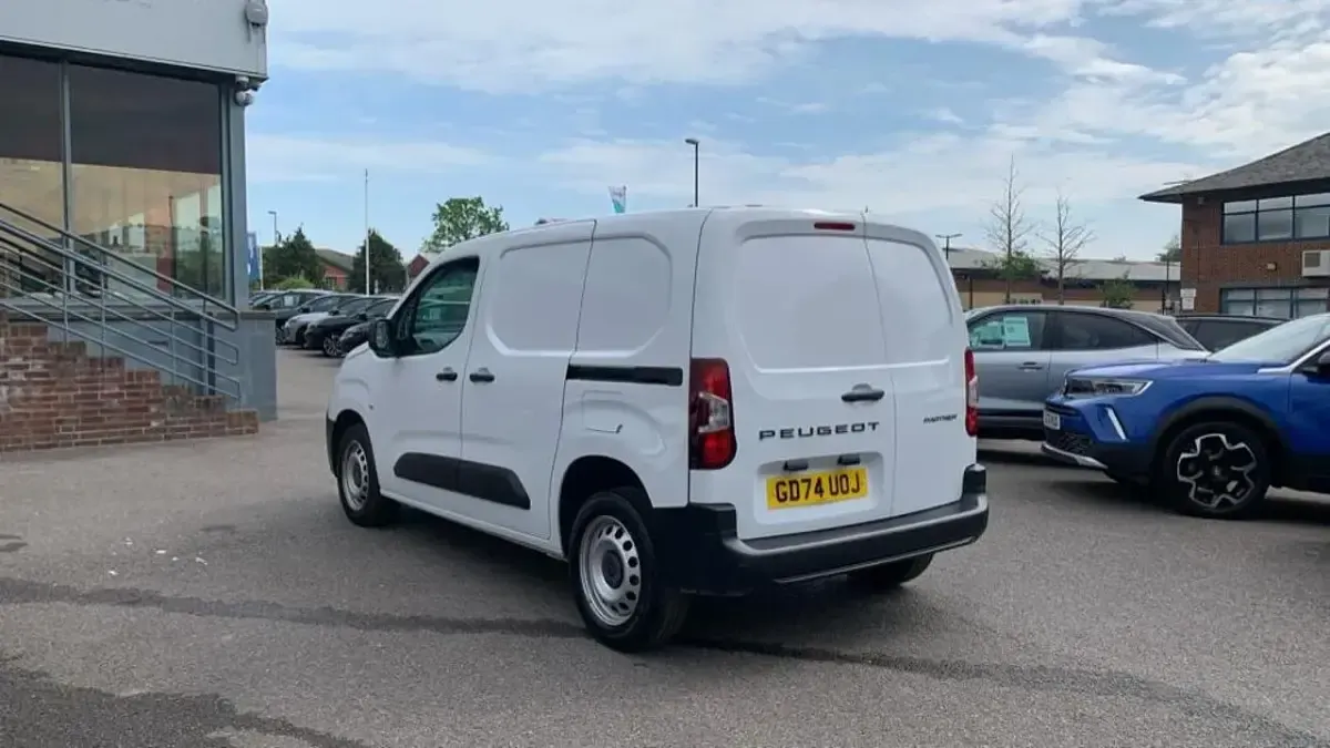 Used Peugeot Partner S 101 HP (74 kW) 2025 White MPV