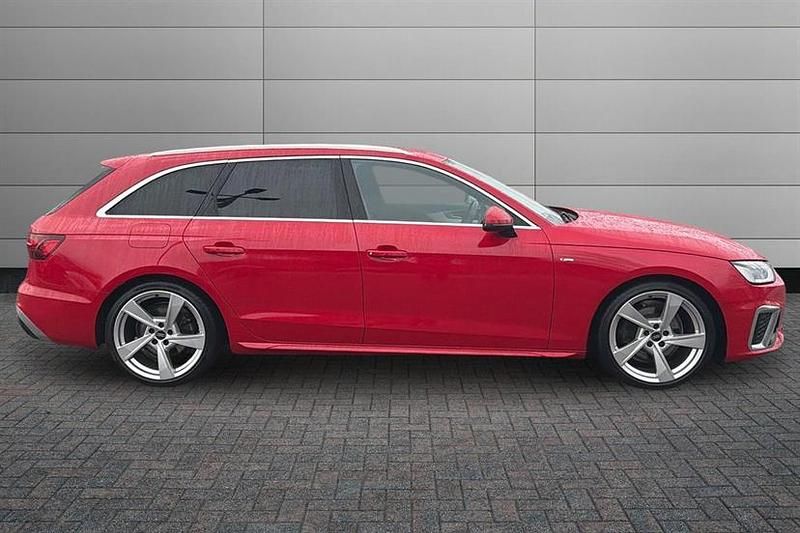 Used Audi A4 S-Line 163 HP (119 kW) 2022 Red Estate