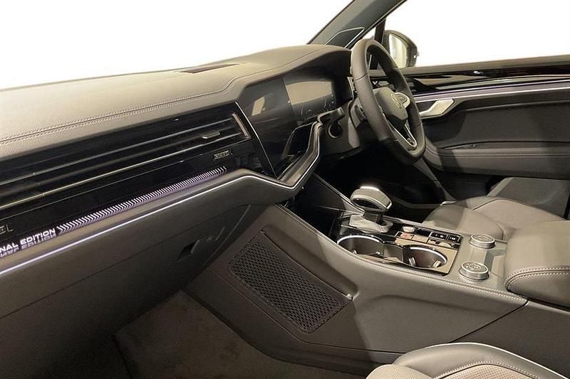 New VW Touareg Edition 286 HP (210 kW) 2026 Black SUV