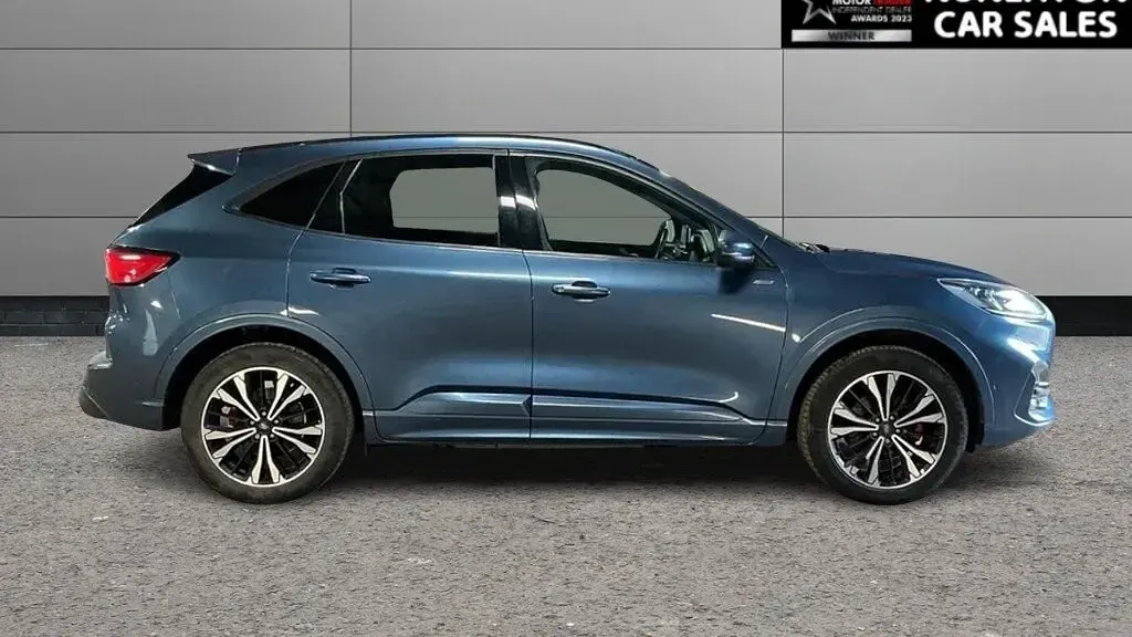 Used Ford Kuga ST-Line X 225 HP (165 kW) 2022 Blue SUV