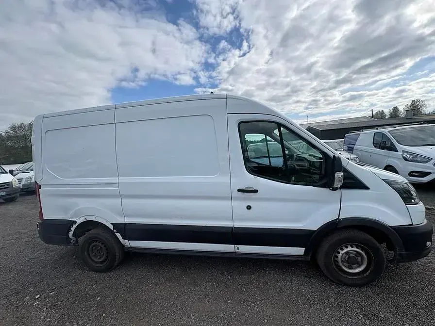 Second-hand Ford Transit 130 CP (95 kW) 2020 Alb Van