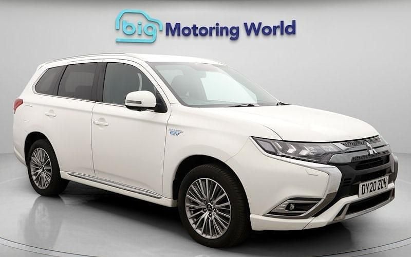 Used 2020 Mitsubishi Outlander P-HEV Estate | £15,300 (Fair price) - Image 1/4