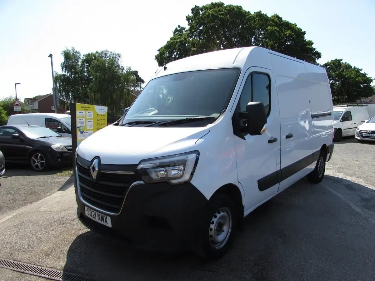 Used Renault Master Business 2021 White MPV