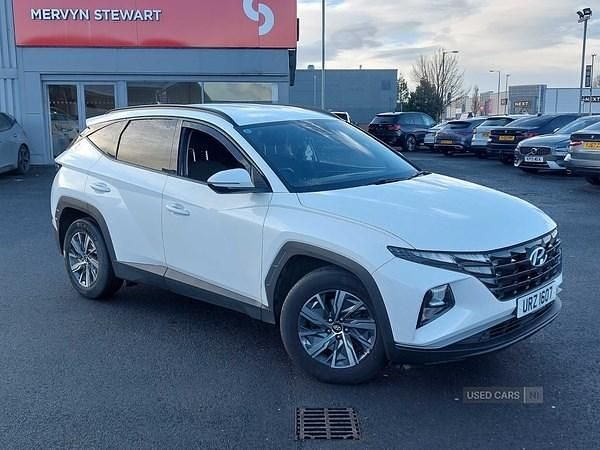 White Used 2022 Hyundai Tucson SE SUV | £16,390 (Fair price) - Image 1/4