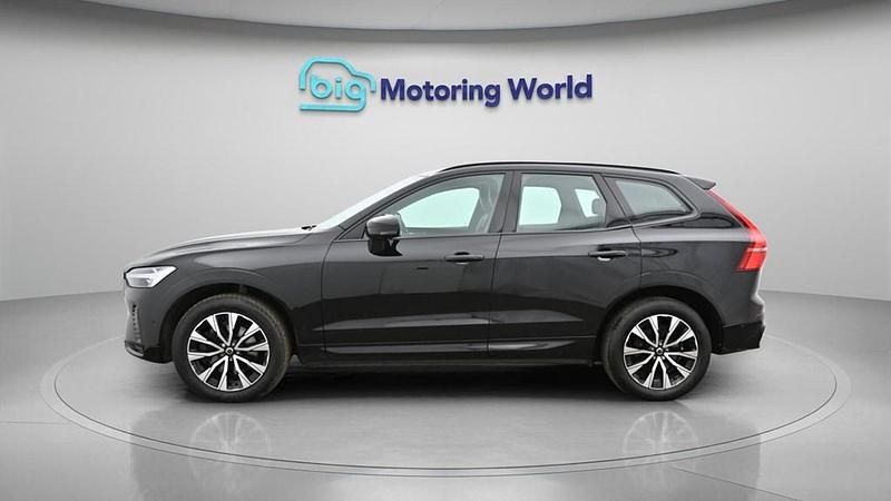 Used Volvo XC60 Plus 250 HP (183 kW) 2023 Black SUV