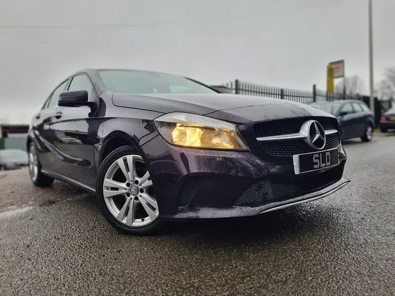 Used Mercedes A200 136 HP (100 kW) 2015 Purple Hatchback