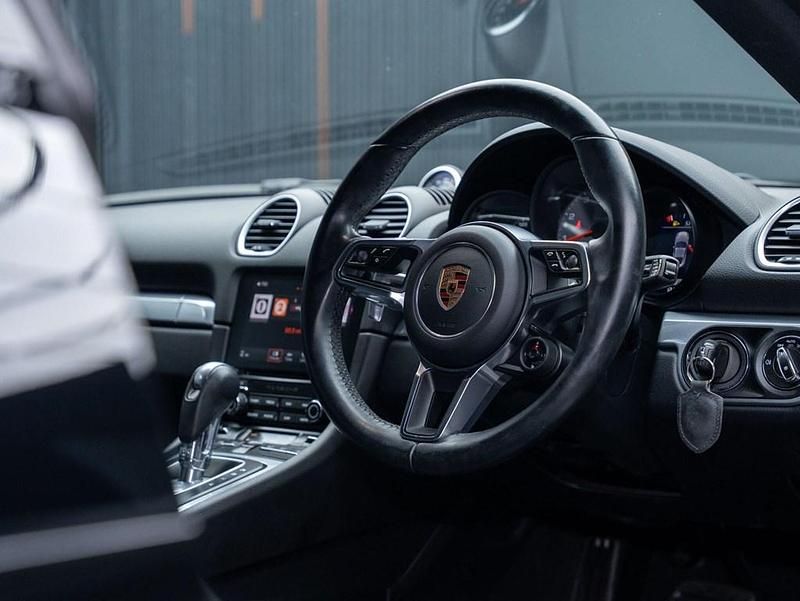 Usado Porsche 718 Cayman 2017 Preto Coupé