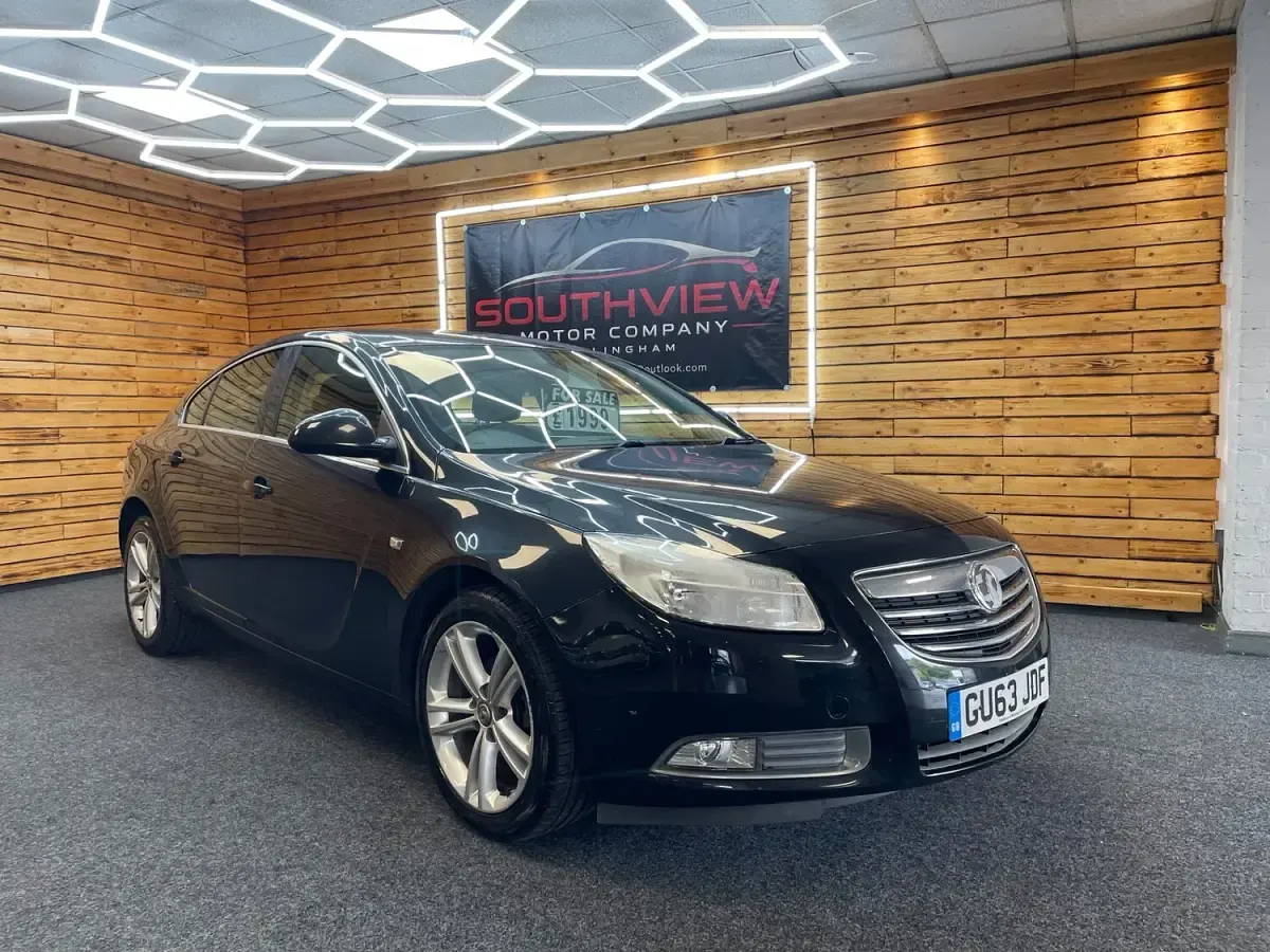 Used Vauxhall Insignia 163 HP (119 kW) 2013 Black Hatchback