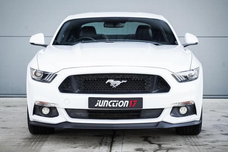 Used Ford Mustang GT Fastback 2018 White Coupe