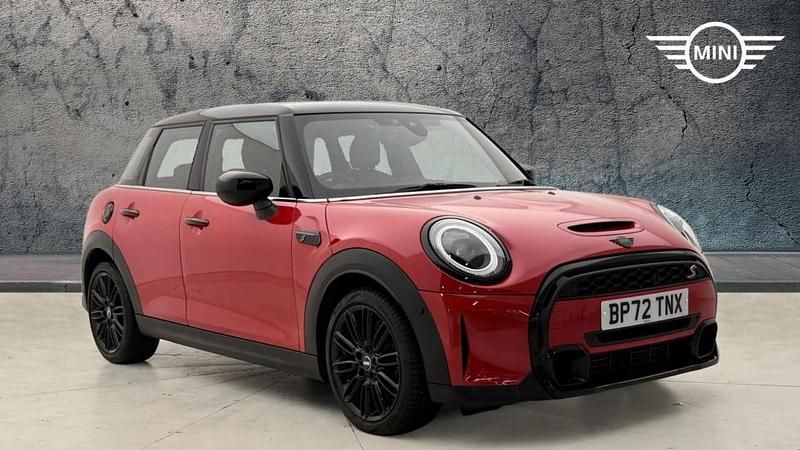 Used Mini Cooper S Exclusive 176 HP (129 kW) 2023 Red Hatchback