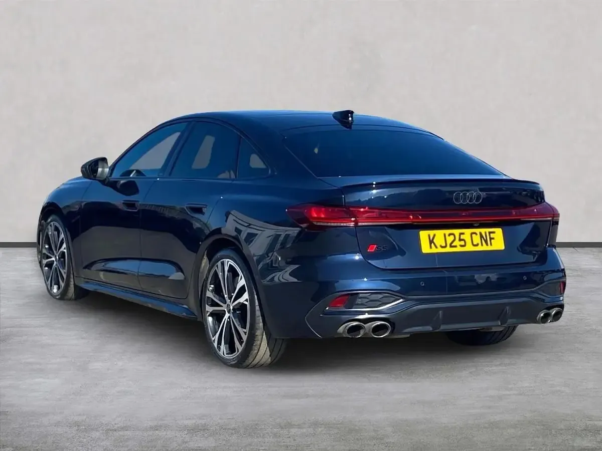 Begagnad Audi A5 Design 367 HK (269 kW) 2025 Blå Kombi