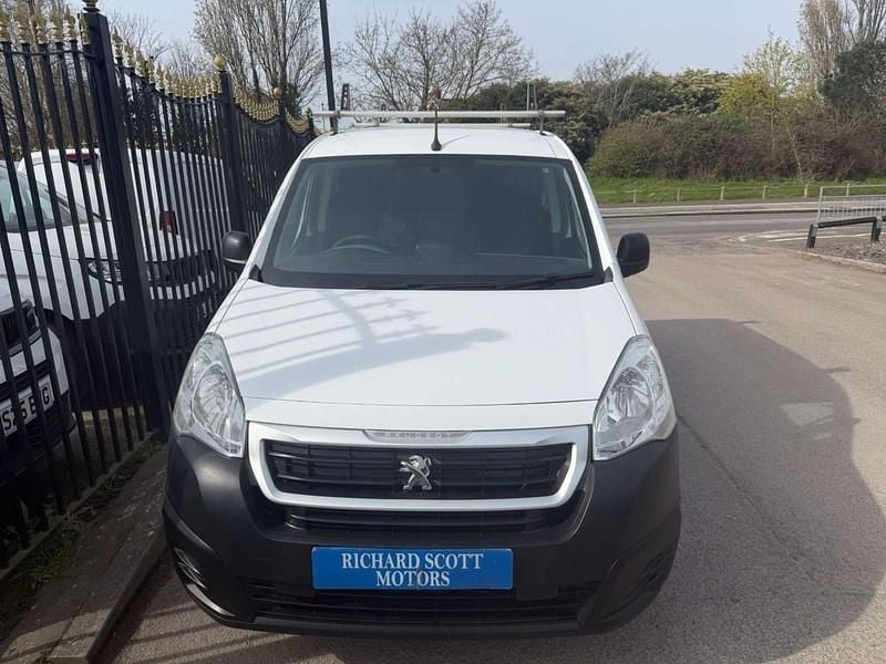 Used Peugeot Partner 2017 White