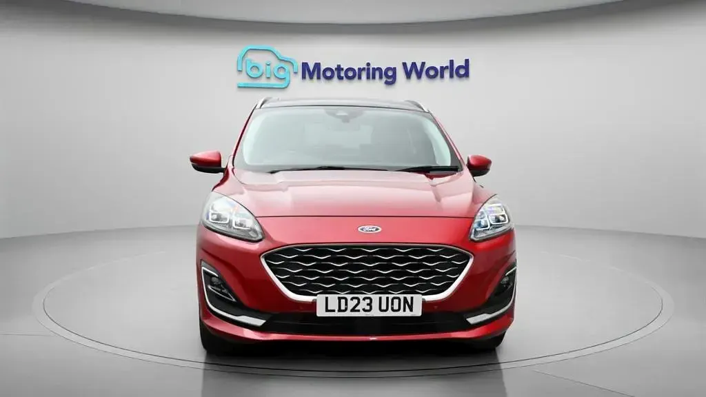 Used Ford Kuga Vignale 225 HP (165 kW) 2023 Red SUV