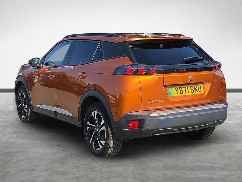 Used Peugeot e-2008 Allure Premium 98 kW (134 HP) 2022 Orange SUV