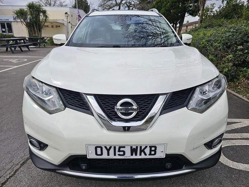 Used Nissan X-Trail Tekna 2015 White SUV