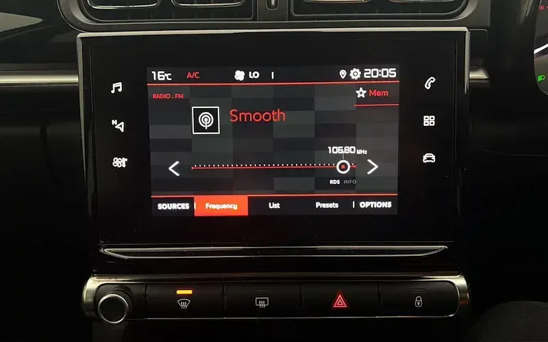Used Citroën C3 PureTech 83 HP (61 kW) 2024 Grey Hatchback