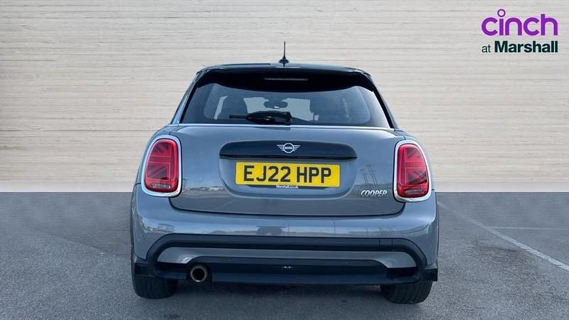 Begagnad Mini Cooper Exclusive 136 HK (100 kW) 2022 Grå Halvkombi