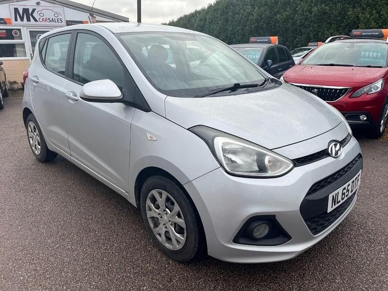 Used Hyundai i10 Premium 2014 Silver Hatchback