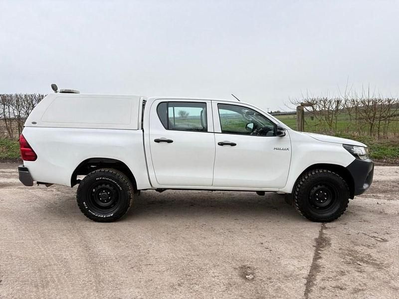 Used Toyota HiLux Active 2019 White Pickup