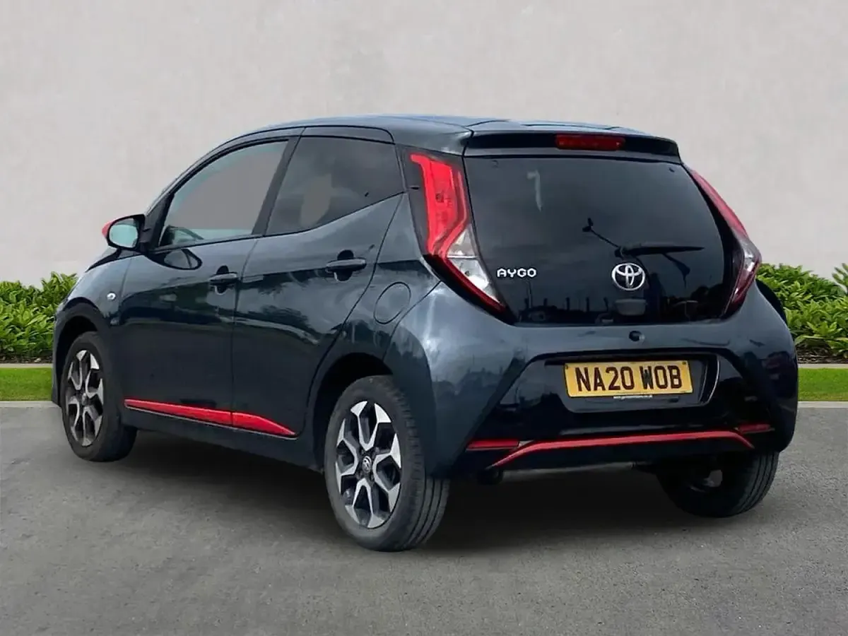 Used Toyota Aygo Trend 72 HP (52 kW) 2020 Grey Hatchback