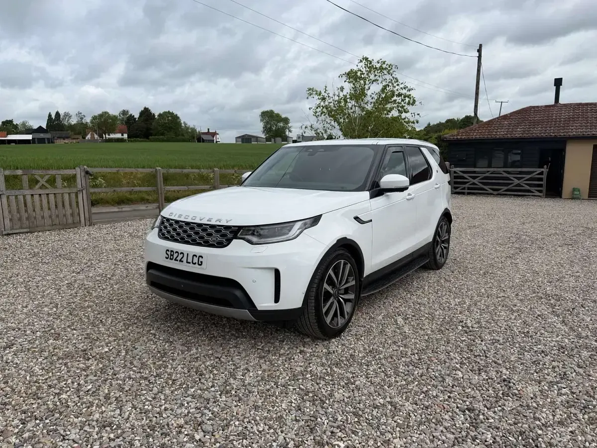 Used Land Rover Discovery SE 2022 White SUV