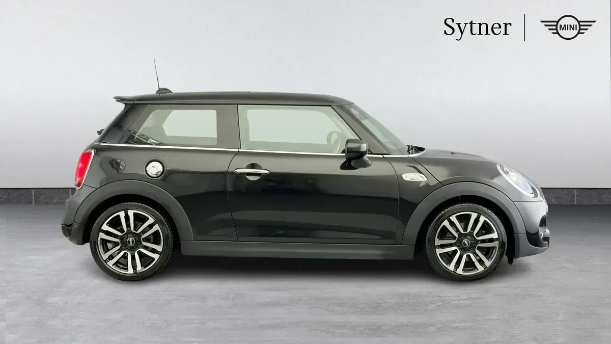 Used Mini Cooper S Exclusive 189 HP (139 kW) 2019 Black Hatchback