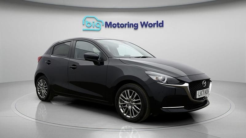 Usado Mazda 2 Inclusive 90 HP (66 kW) 2022 Preto Citadino