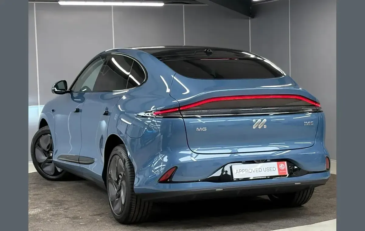 New MG IM6 300 kW (408 HP) 2026 Blue SUV