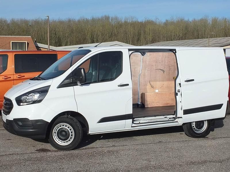 Begagnad Ford Transit Custom 105 HK (77 kW) 2023 Vit