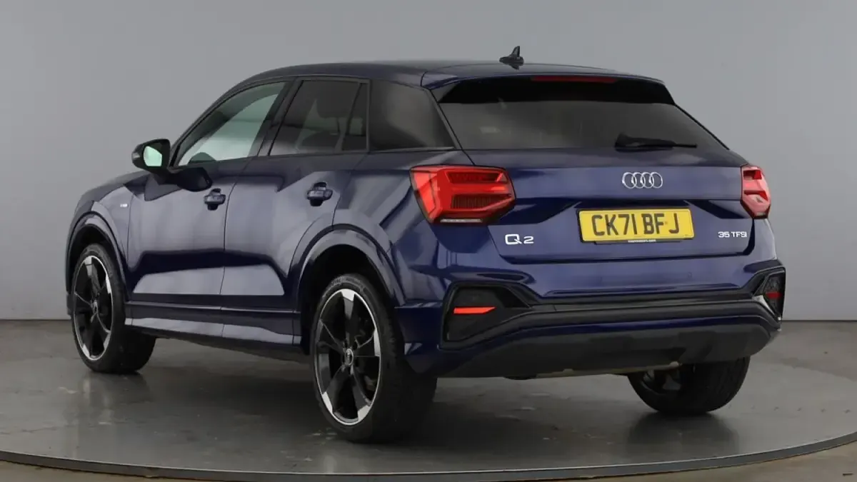 Used Audi Q2 Black Edition 150 HP (110 kW) 2021 Blue SUV