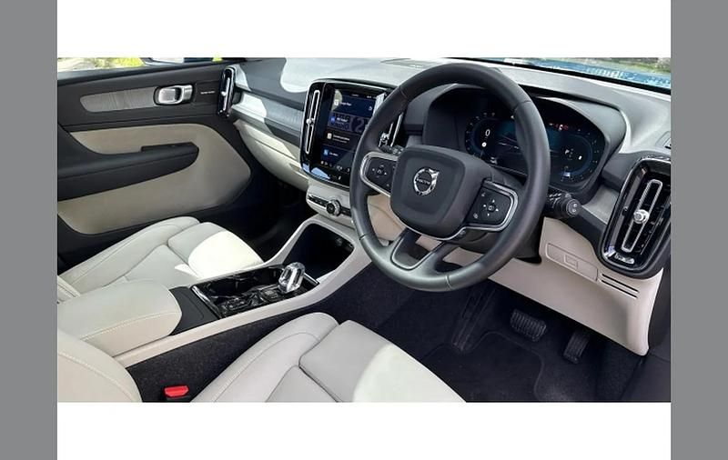 Used Volvo XC40 Ultra 163 HP (119 kW) 2024 Blue SUV