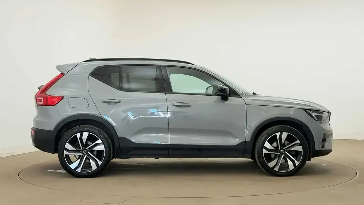 Used Volvo XC40 Ultimate 2023 Grey SUV