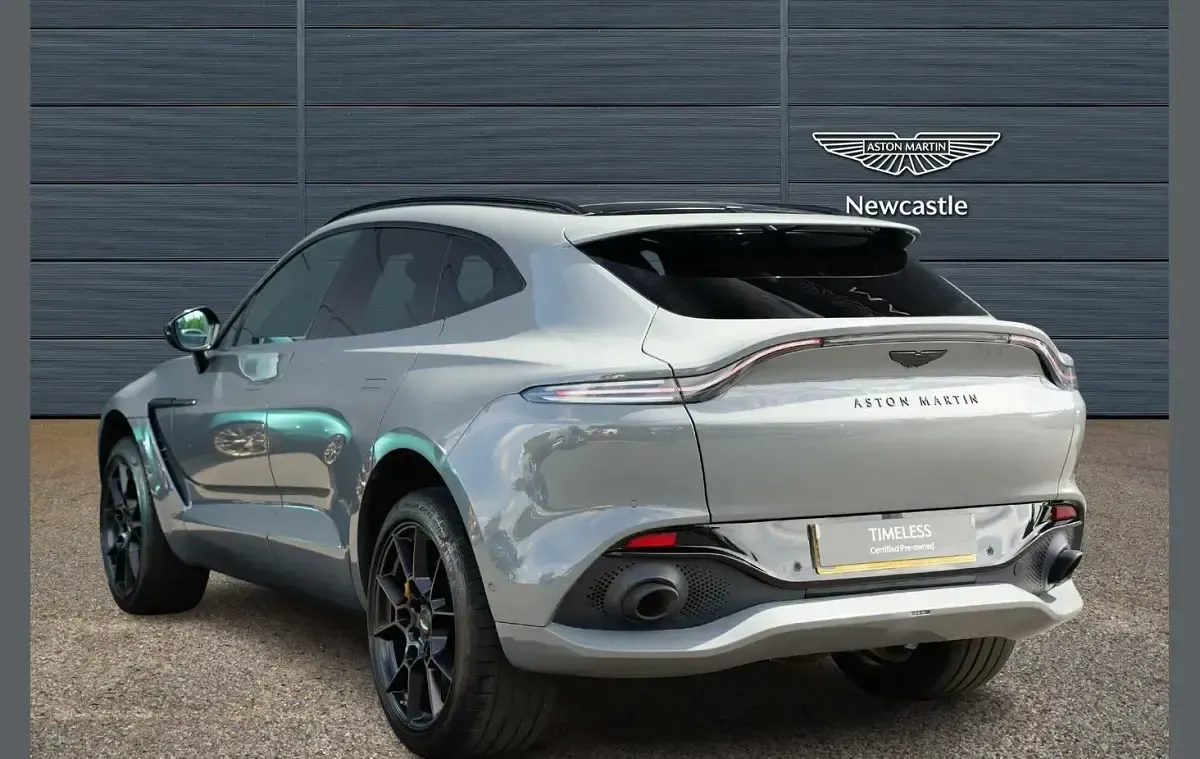 Used Aston Martin DBX 542 HP (398 kW) 2022 Grey SUV