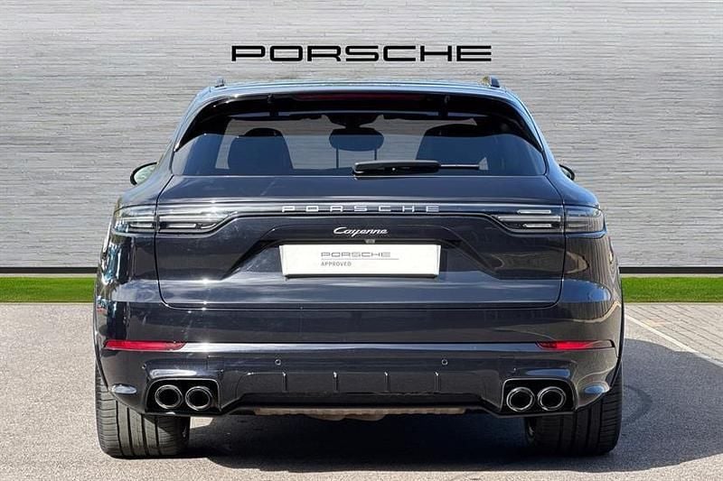 Used Porsche Cayenne Platinum Edition 462 HP (339 kW) 2022 Jet black SUV