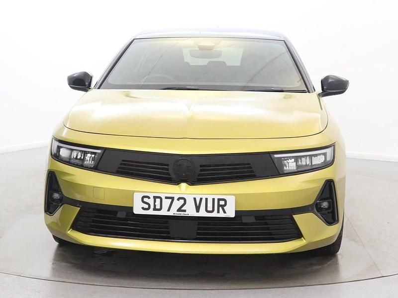 Second-hand Vauxhall Astra GS Line 2022 Galben Hatchback