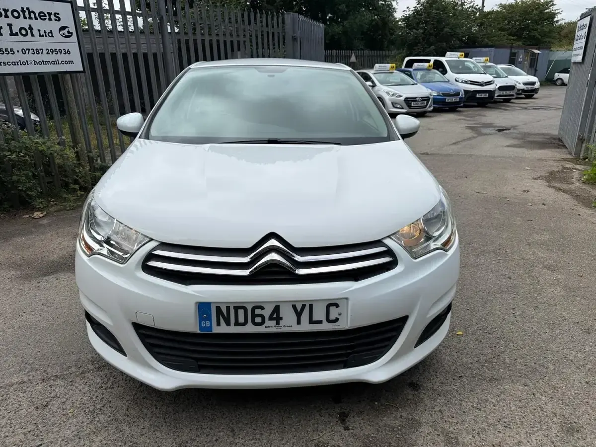 Used Citroën C4 VTR Sport 115 HP (84 kW) 2014 White Hatchback