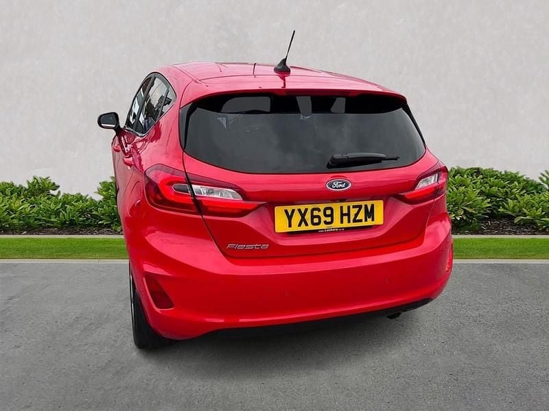 Used Ford Fiesta Titanium 100 HP (73 kW) 2019 Red Hatchback