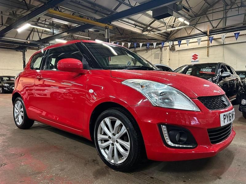 Used Suzuki Swift SZ3 94 HP (69 kW) 2016 Red Hatchback