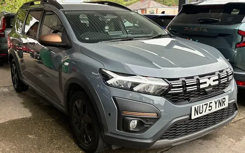 Used Dacia Jogger Extreme 110 HP (80 kW) 2025 MPV