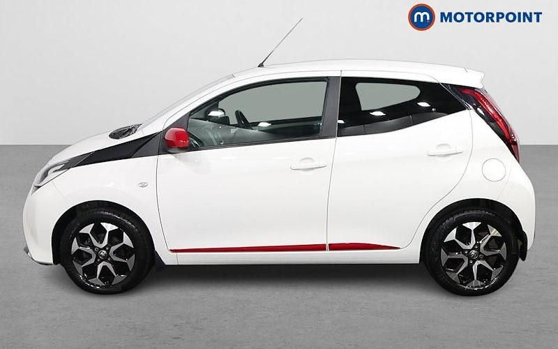 Used Toyota Aygo Trend 72 HP (52 kW) 2020 White Hatchback
