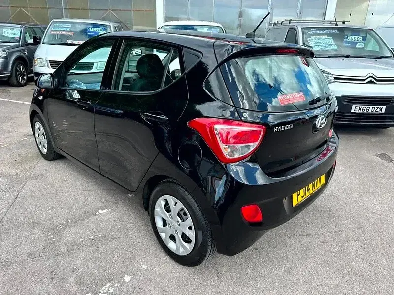 Used Hyundai i10 SE 67 HP (49 kW) 2014 Black Hatchback
