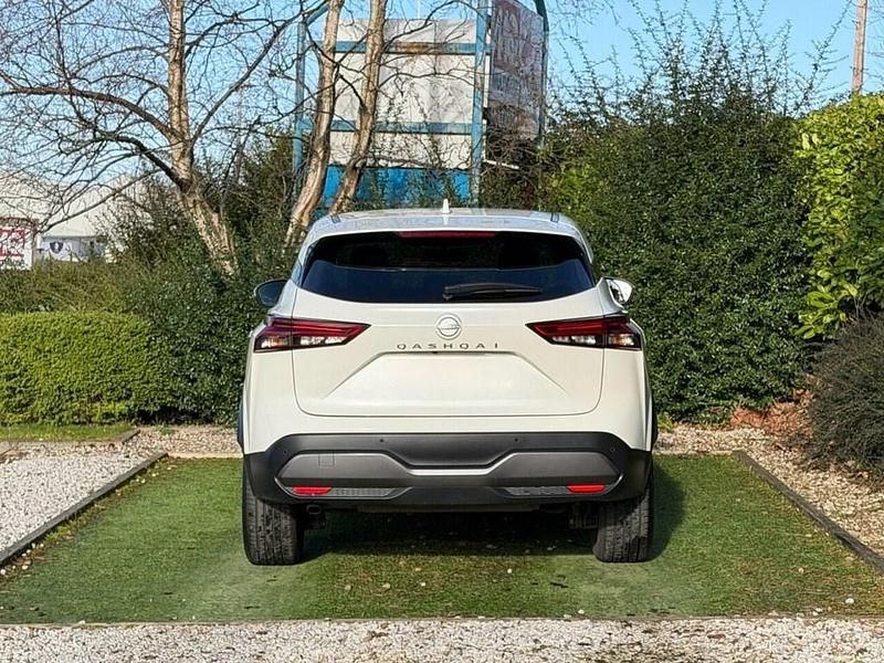 Used Nissan Qashqai N-Connecta 158 HP (116 kW) 2022 White SUV