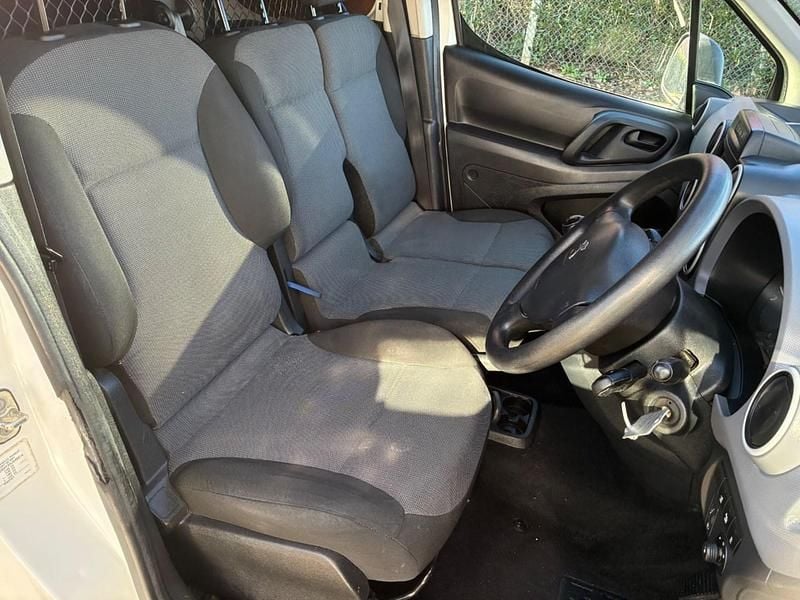 Used Peugeot Partner 2017 White MPV