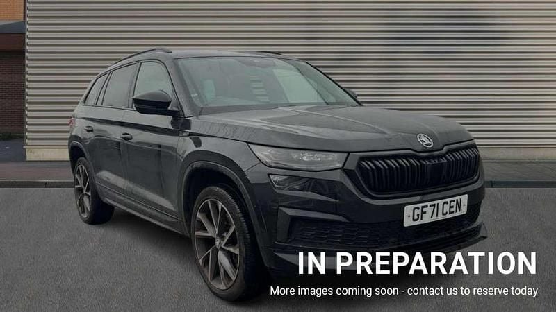 Black magic pearl effect Used 2021 Skoda Kodiaq SportLine SUV | £25,950 (Good price) - Image 1/4