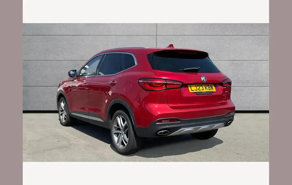 Used MG HS Exclusive 159 HP (116 kW) 2023 Red SUV