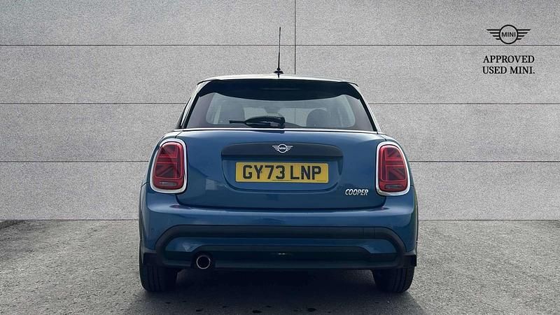 Used Mini Cooper Classic 134 HP (98 kW) 2023 Blue Hatchback