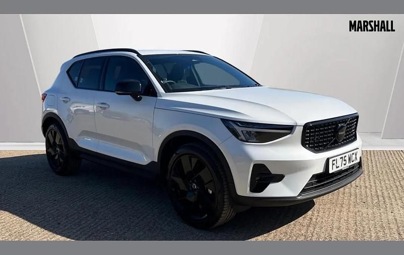 Used Volvo XC40 Plus 161 HP (118 kW) 2025 White SUV