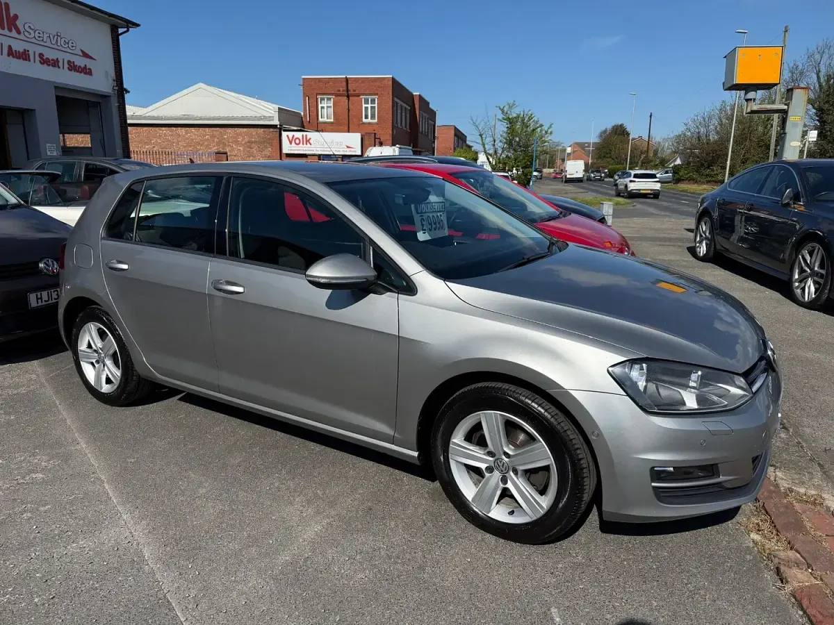 Used VW Golf VII Edition 125 HP (91 kW) 2016 Silver Hatchback